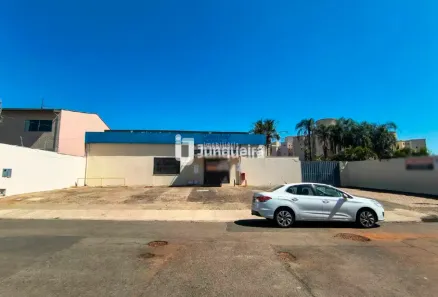 Ponto Comercial para alugar, 800m² no Dois Córregos, Piracicaba