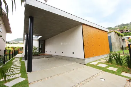 Casa com 3 Quartos à venda, 196m² no Morrinhos, Garopaba