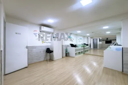 Imóvel Comercial à venda, 550m² no Guará II, Brasília