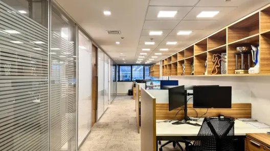 Sala Comercial para venda ou aluguel, 105m² no Cidade Monções, São Paulo