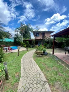Casa com 4 Quartos à venda, 450m² no Tarumã, Manaus