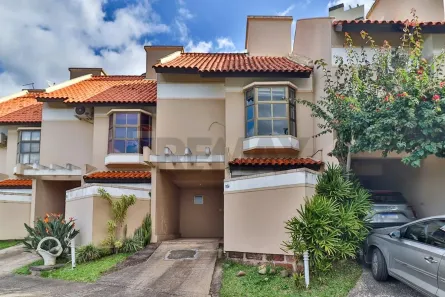 Casa de Condomínio com 3 Quartos à venda, 101m² no Jardim Sabará, Porto Alegre