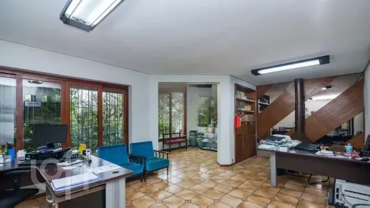 Casa com 3 Quartos à venda, 300m² no Rio Branco, Porto Alegre