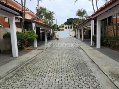 Casa de Condomínio com 4 Quartos à venda, 220m² no Jardim Virginia Bianca, São Paulo