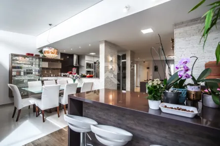 Sobrado com 3 Quartos à venda, 206m² no São Braz, Curitiba