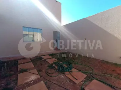 Casa com 3 Quartos à venda, 80m² no Loteamento Luizote de Freitas IV, Uberlândia