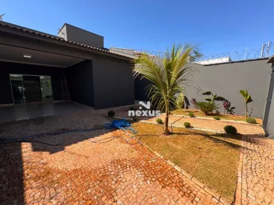 Casa com 3 Quartos à venda, 164m² no Novo Mundo, Uberlândia