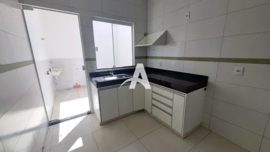 Casa com 2 Quartos para alugar, 60m² no Novo Mundo, Uberlândia