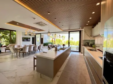 Casa de Condomínio com 4 Quartos à venda, 500m² no Morada dos Nobres, Cuiabá