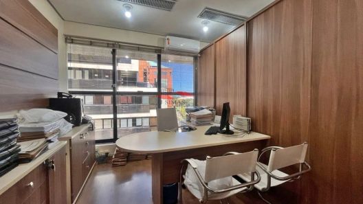Sala Comercial à venda, 105m² no Praia de Belas, Porto Alegre