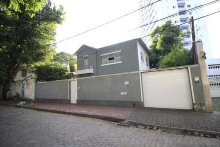 Casa com 5 Quartos à venda, 386m² no Santo Amaro, Recife