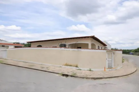 Casa com 3 Quartos à venda, 209m² no Vila Nova Valinhos, Valinhos