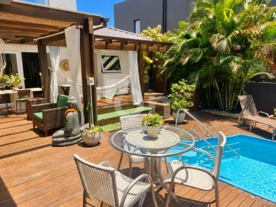 Casa de Condomínio com 4 Quartos para alugar, 360m² no Rio Tavares, Florianópolis
