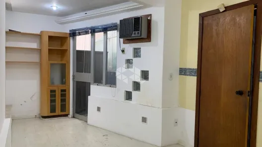Sala Comercial à venda, 27m² no Petrópolis, Porto Alegre