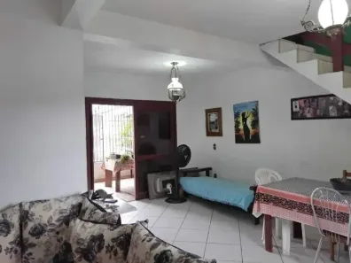 Casa com 3 Quartos para alugar, 230m² no Sarandi, Porto Alegre