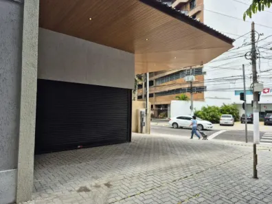 Ponto Comercial para alugar, 240m² no Ingá, Niterói