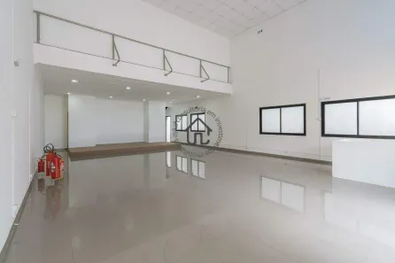 Prédio Comercial para alugar, 230m² no Capela, Vinhedo