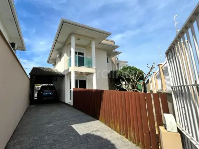 Casa com 3 Quartos à venda, 136m² no Campeche, Florianópolis