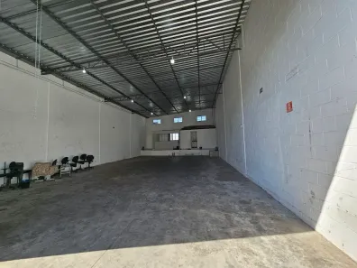 Galpão/Depósito/Armazém para alugar, 250m² no Jardim Cumbica, Guarulhos