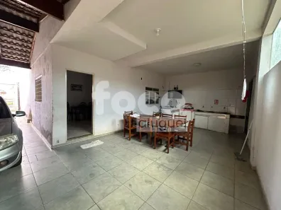 Casa com 4 Quartos para alugar, 120m² no Jardim Europa, Uberlândia