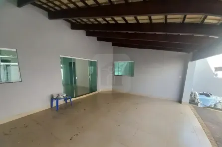 Casa com 3 Quartos para alugar, 180m² no Granada, Uberlândia