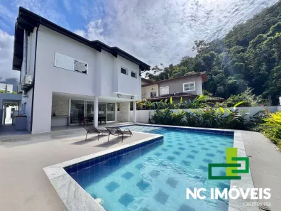Casa de Condomínio com 3 Quartos à venda, 251m² no Balneário Copacabana, Caraguatatuba