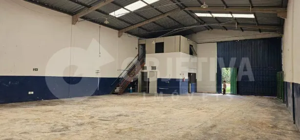 Galpão/Depósito/Armazém para alugar, 280m² no Custódio Pereira, Uberlândia