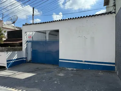 Galpão/Depósito/Armazém com 3 Quartos para alugar, 200m² no Campo Grande, Rio de Janeiro