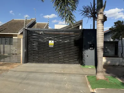 Casa com 2 Quartos para alugar, 230m² no Jardim Alvorada, Maringá