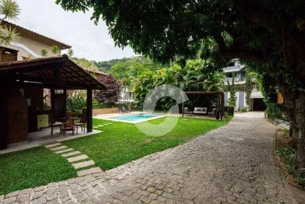 Casa de Condomínio com 4 Quartos à venda, 218m² no Itaipu, Niterói