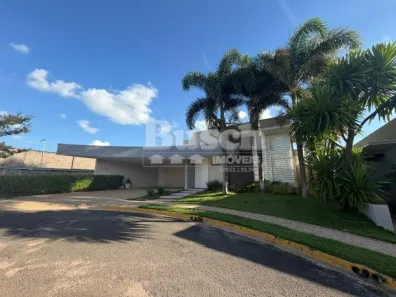 Casa de Condomínio com 3 Quartos para alugar, 280m² no Residencial Lago Sul, Bauru
