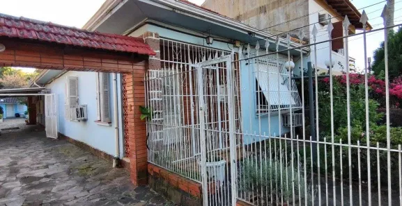 Casa com 3 Quartos à venda, 175m² no Nonoai, Porto Alegre