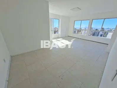 Sala Comercial para alugar, 115m² no Centro, Florianópolis