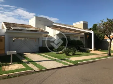 Casa de Condomínio com 3 Quartos para alugar, 360m² no Aeroporto, Araçatuba