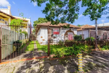 Casa com 2 Quartos à venda, 60m² no Passo da Areia, Porto Alegre