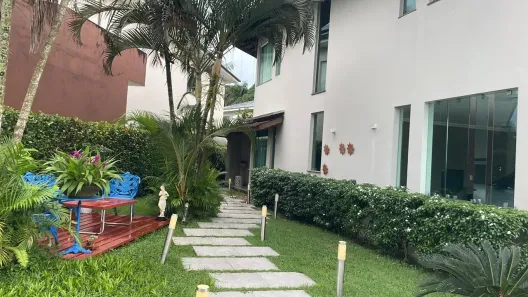 Casa com 5 Quartos para alugar, 460m² no Parque Verde, Belém
