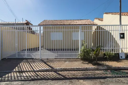Casa com 2 Quartos para alugar, 43m² no Núcleo Habitacional Sucuri, Cuiabá