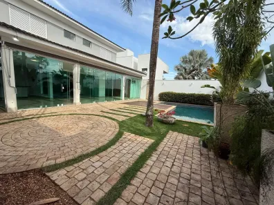 Casa de Condomínio com 4 Quartos à venda, 358m² no Morada da Colina, Uberlândia