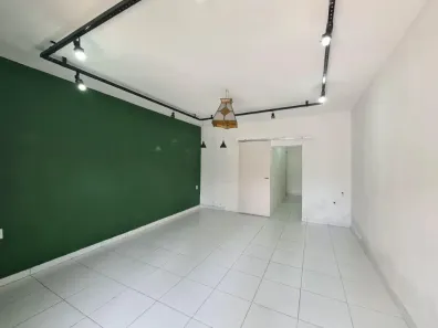 Prédio Comercial para alugar, 43m² no Tirol, Natal