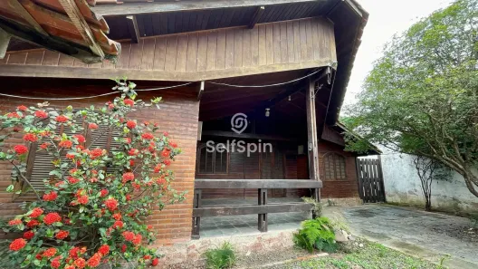 Casa com 3 Quartos para alugar, 360m² no Itaipu, Niterói