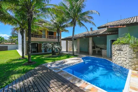 Sobrado com 6 Quartos à venda, 332m² no Estância Bal Maria H Novaes, Peruíbe