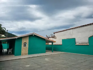 Casa com 2 Quartos à venda, 133m² no Ubatuba, Ubatuba