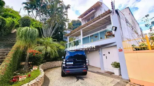 Casa com 3 Quartos à venda, 450m² no São Francisco, Niterói