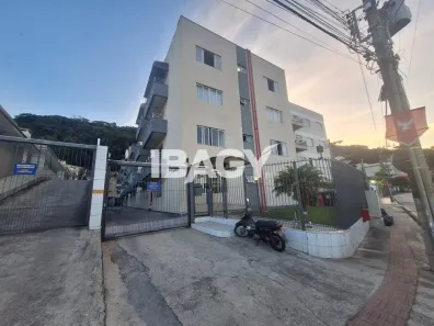 Apartamento com 2 Quartos para alugar, 61m² no Ponta de Baixo, São José