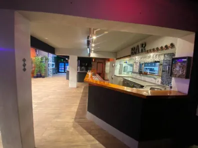 Ponto Comercial para alugar, 243m² no Jardim Lambreta, Cotia