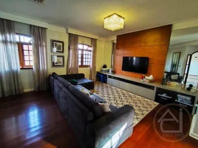 Casa com 3 Quartos à venda, 183m² no Califórnia, Londrina