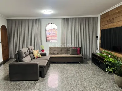 Casa com 3 Quartos à venda, 257m² no Vila Nivi, São Paulo