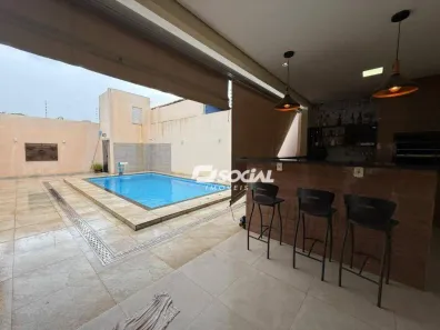 Casa com 4 Quartos à venda, 213m² no Agenor de Carvalho, Porto Velho