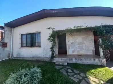 Casa com 2 Quartos à venda, 70m² no Maringá, Alvorada