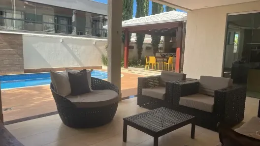 Casa de Condomínio com 4 Quartos para alugar, 350m² no Residencial Granville, Goiânia